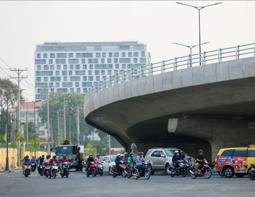 'Chốt' phương án đi lại qua đường nối Trần Quốc Hoàn - Cộng Hòa sau thông xe - Ảnh 1.