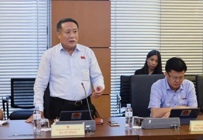 Ông Hà Sỹ Đồng, đại biểu tỉnh Quảng Trị, ngày 15/5. Ảnh: Hoàng Phong