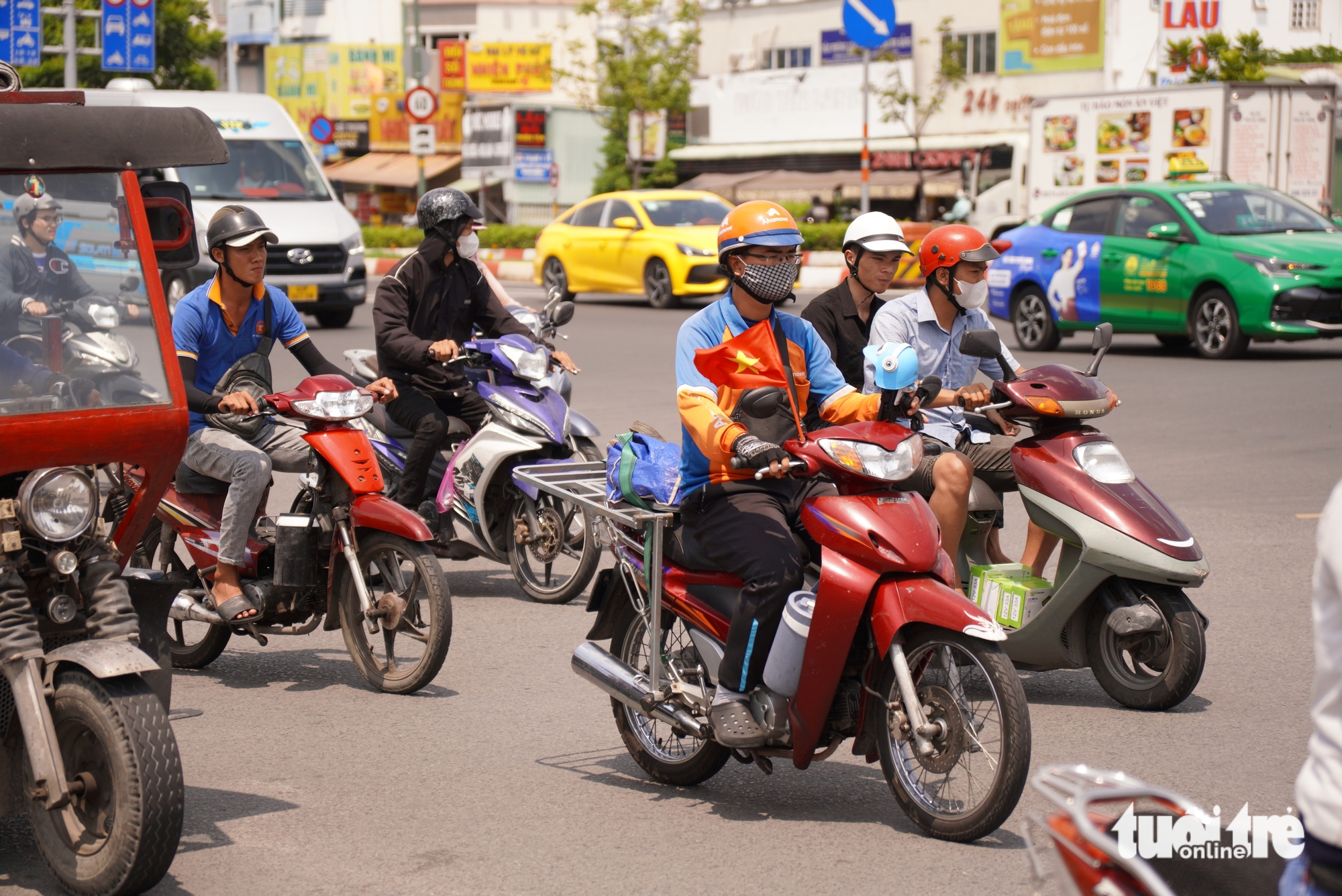 lễ 30-4 - Ảnh 1.