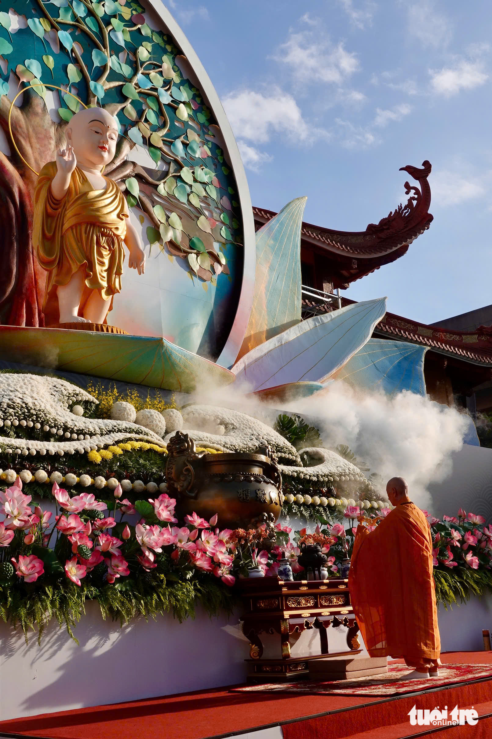 Đại lễ Phật đản Vesak: Gác lại khác biệt, xây dựng cộng đồng toàn cầu đoàn kết - Ảnh 3. Đại lễ Phật đản: Đoàn kết, hòa ái, tích cực kiến tạo thế giới hòa bình - Ảnh 4.