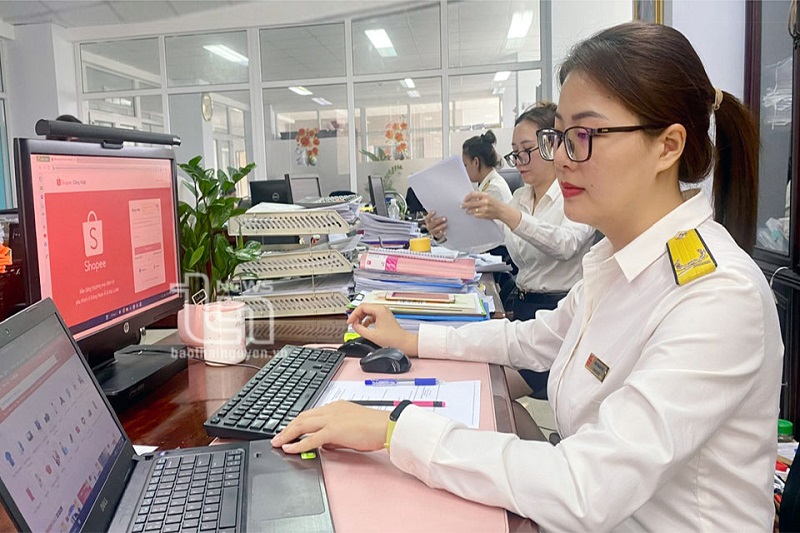Tin tức sáng 13-5: Gần 61.500 thông báo tạm hoãn xuất cảnh với tiền nợ thuế hơn 83.000 tỉ đồng - Ảnh 1.