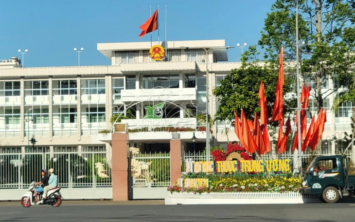 Cảnh cáo Chánh văn phòng UBND thành phố Cần Thơ Nguyễn Văn Vinh - Ảnh 2.