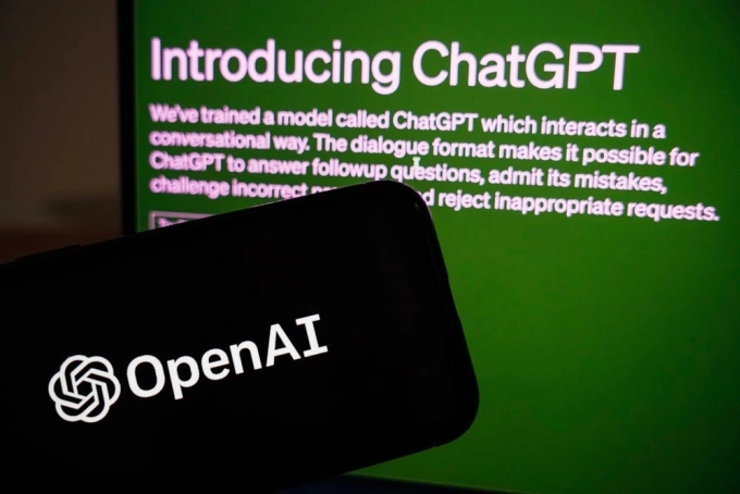 Sự xuất hiện của ChatGPT năm 2022 tạo nên làn sóng chatbot AI giao tiếp giống người. Ảnh: Wu Hao/EPA