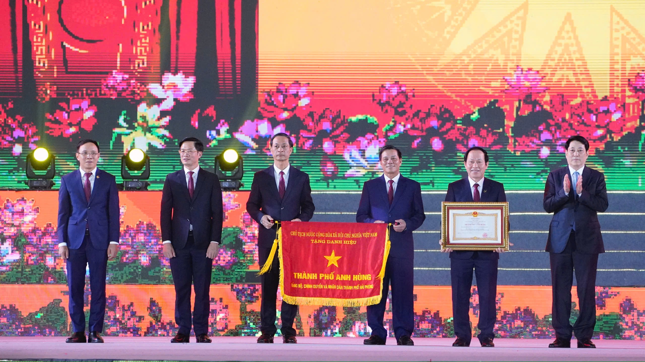 Phát triển Hải Phòng sánh vai với các thành phố tiêu biểu ở châu Á - Ảnh 1.
