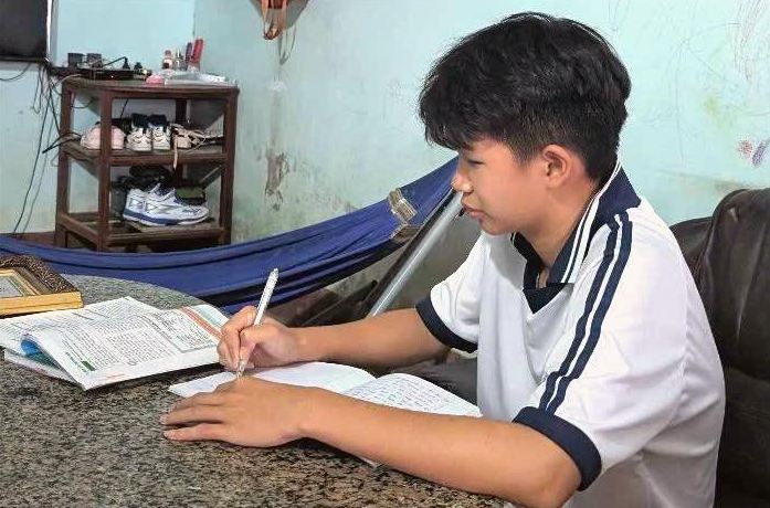Nuôi ước mơ làm bác sĩ - Ảnh 1. chắp cánh ước mơ - Ảnh 1.