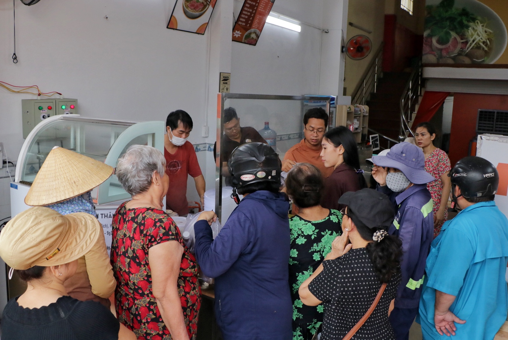 Nhận cơm chay miễn phí ở TP . HCM dịp lễ Phật đản cho mọi người - Ảnh 1. Nhận cơm chay miễn phí ở TP . HCM dịp lễ Phật đản cho mọi người - Ảnh 1.