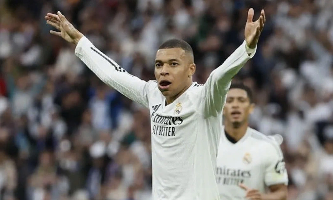 Mbappe mừng bàn nâng tỷ số lên 3-0 cho Real trước Celta Vigo. Ảnh: Marca