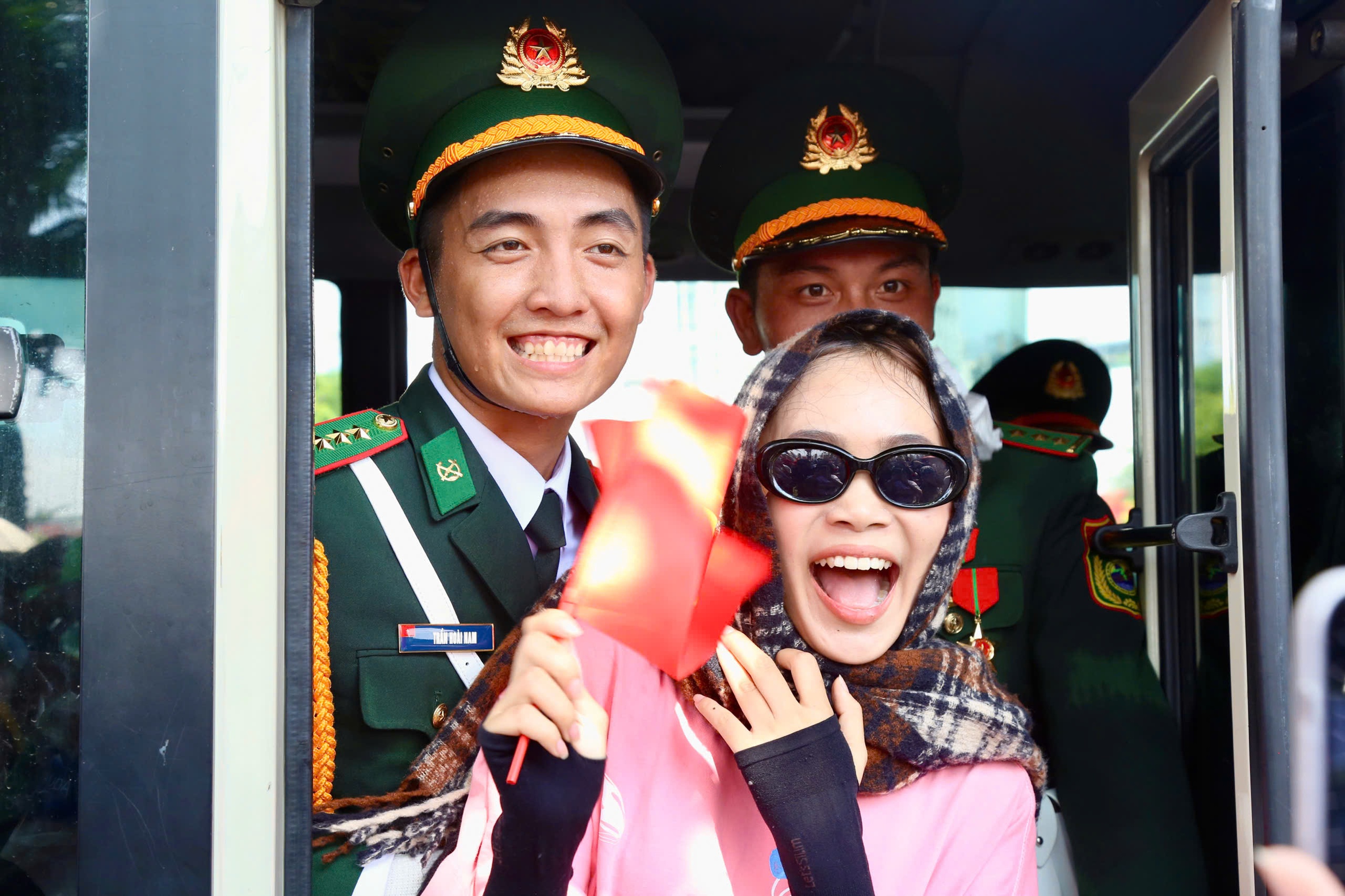 diễu binh - Ảnh 2.