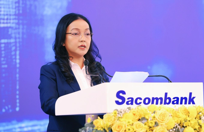 Bà Nguyễn Đức Thạch Diễm tại đại hội cổ đông thường niên Sacombank 2025. Ảnh: Sacombank