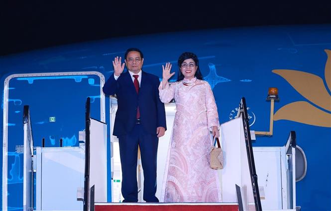 Thủ tướng Phạm Minh Chính tới Kuala Lumpur, bắt đầu thăm Malaysia và dự các Hội nghị cấp cao - Ảnh 1. Malaysia chào đón Thủ tướng Phạm Minh Chính, bắt đầu chuyến thăm và dự các hội nghị cấp cao - Ảnh 1.