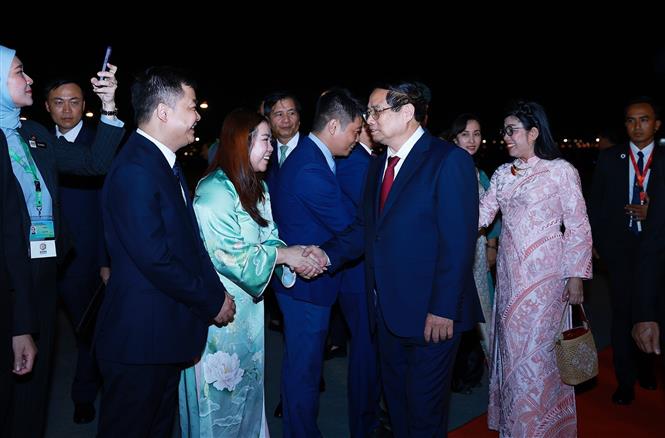 Thủ tướng Phạm Minh Chính tới Kuala Lumpur, bắt đầu thăm Malaysia và dự các Hội nghị cấp cao - Ảnh 3. Malaysia chào đón Thủ tướng Phạm Minh Chính, bắt đầu chuyến thăm và dự các hội nghị cấp cao - Ảnh 3.