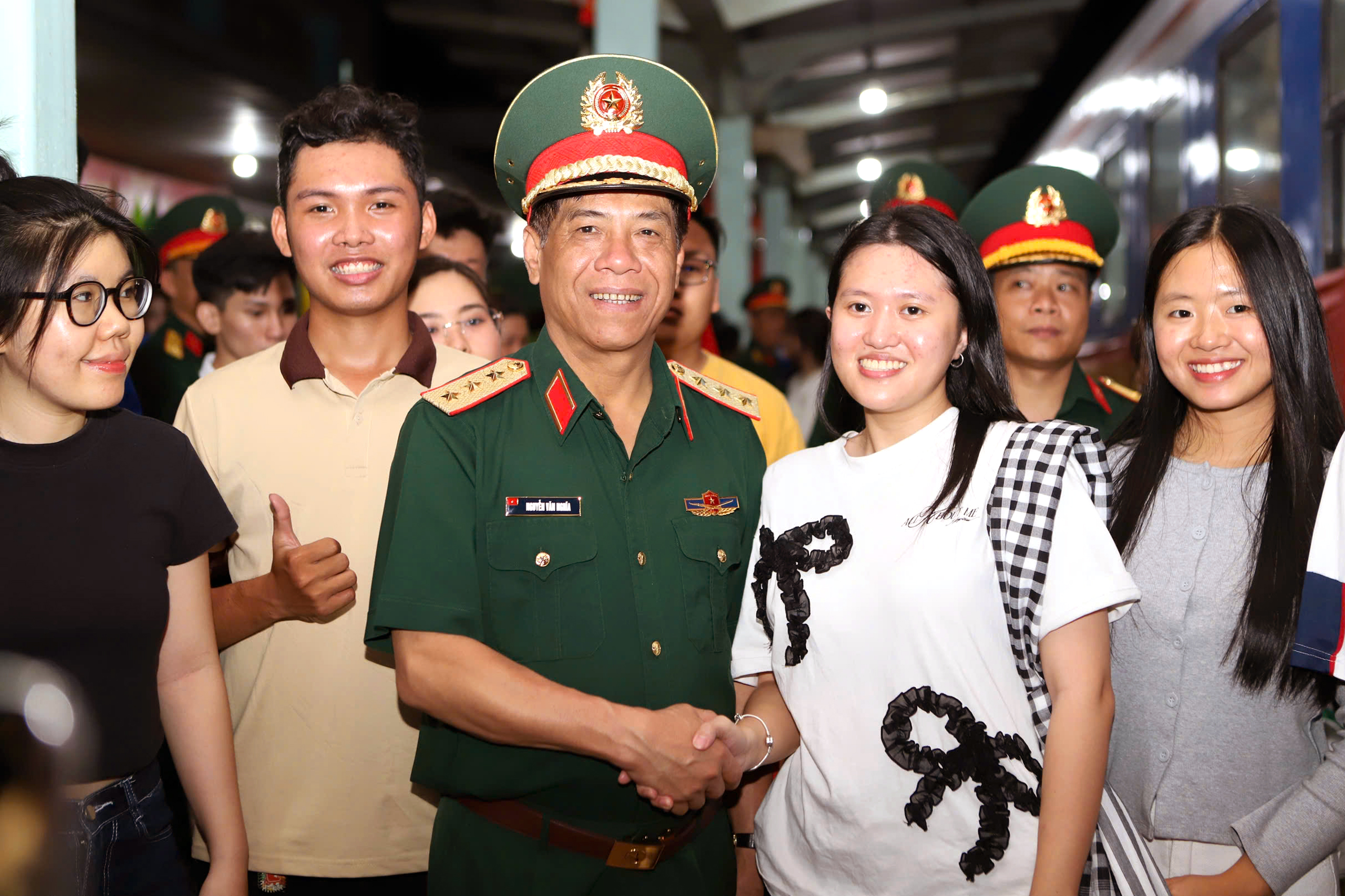 diễu binh - Ảnh 4.