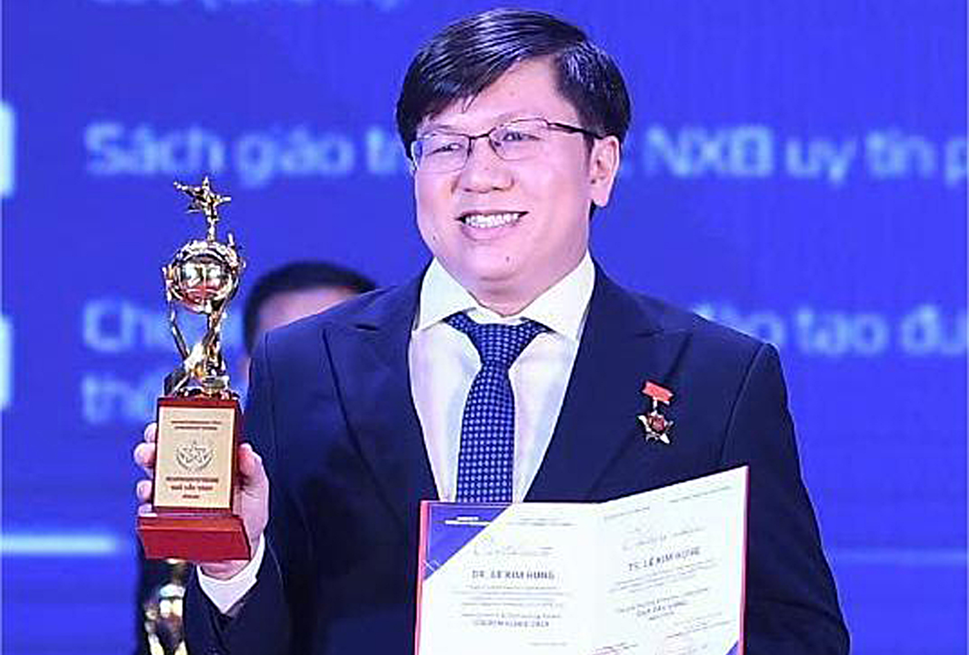 Mỗi người cùng góp, nước sẽ phồn vinh - Ảnh 2. thanh niên tiên tiến - Ảnh 2.