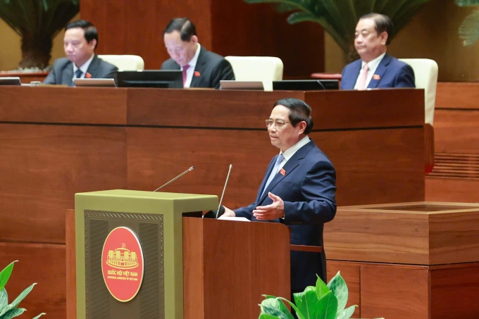Thủ tướng Phạm Minh Chính phát biểu tại Quốc hội sáng 5/5. Ảnh: Hoàng Phong