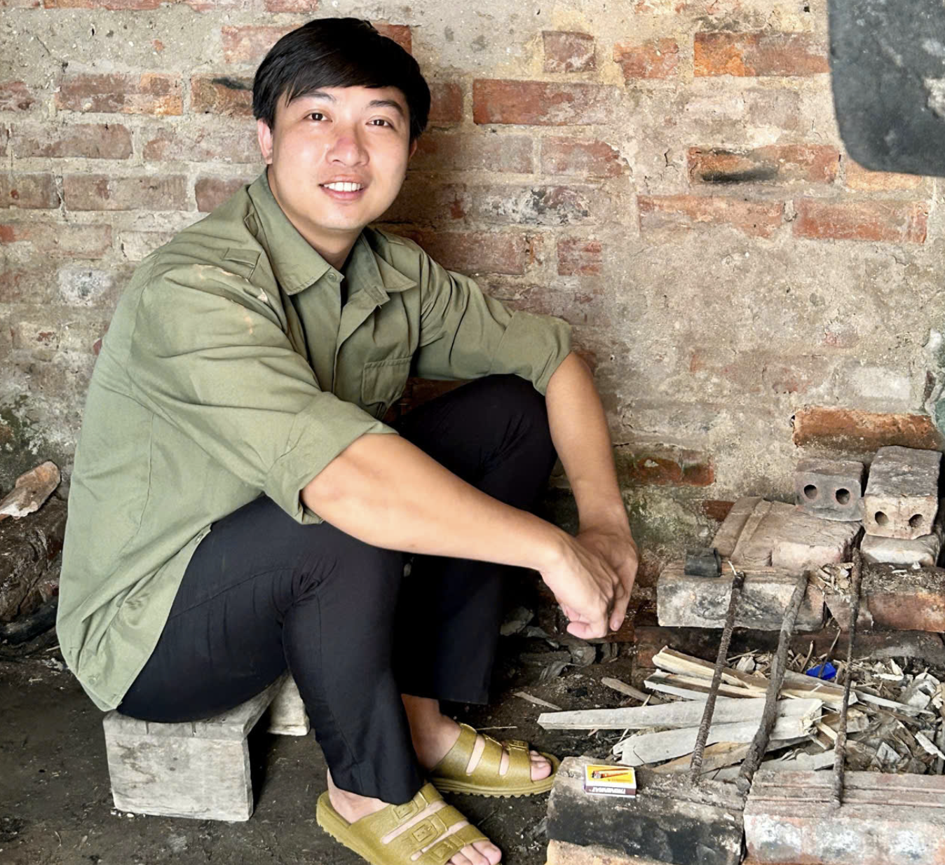Cơm quê triệu view: Chàng trai Hải Phòng gợi ký ức tuổi thơ qua món ăn dân dã - Ảnh 2. Cơm quê triệu view: Chàng trai Hải Phòng gợi ký ức tuổi thơ qua món ăn dân dã - Ảnh 2.