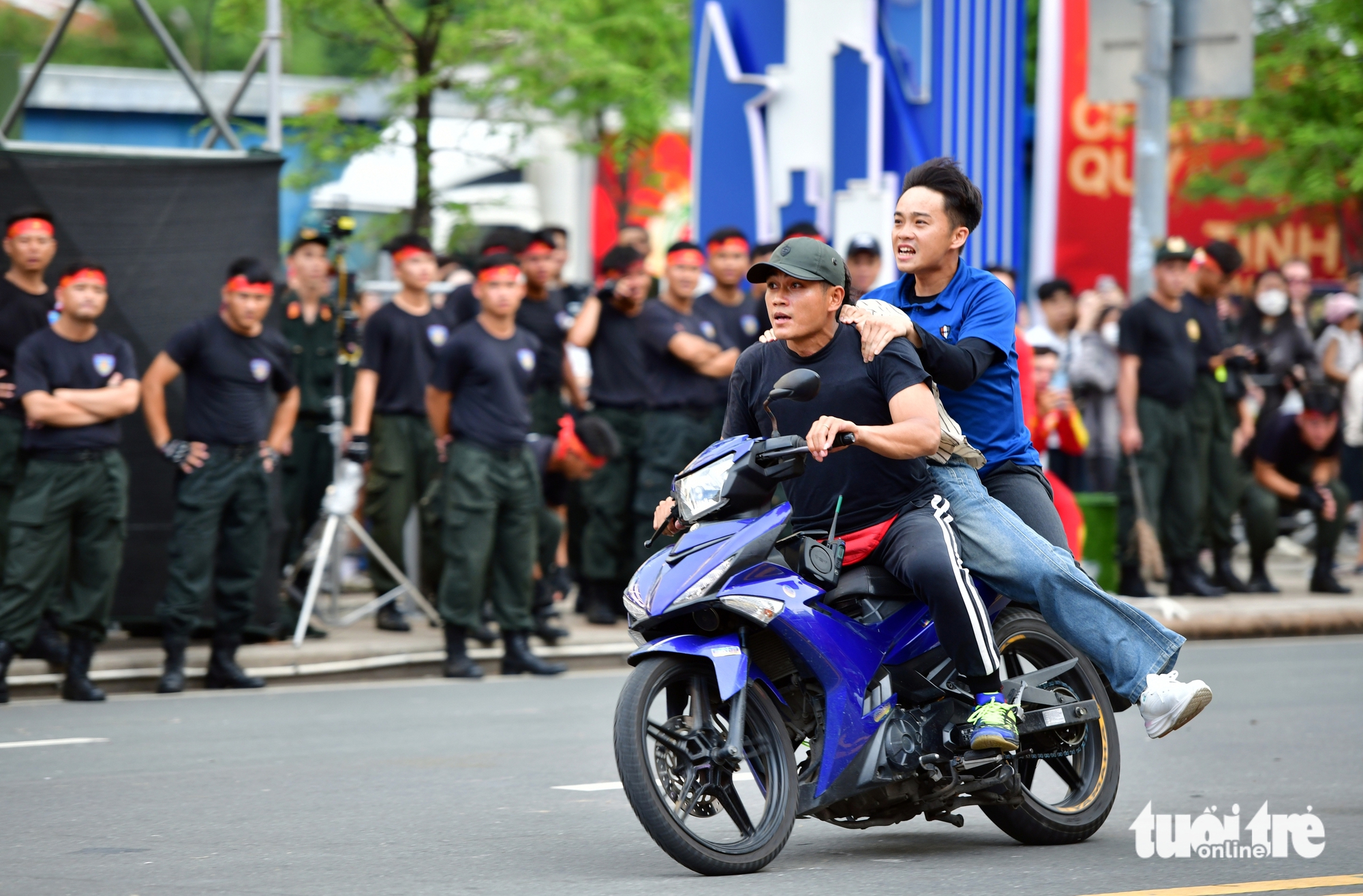 Cảnh sát cơ động - Ảnh 2.