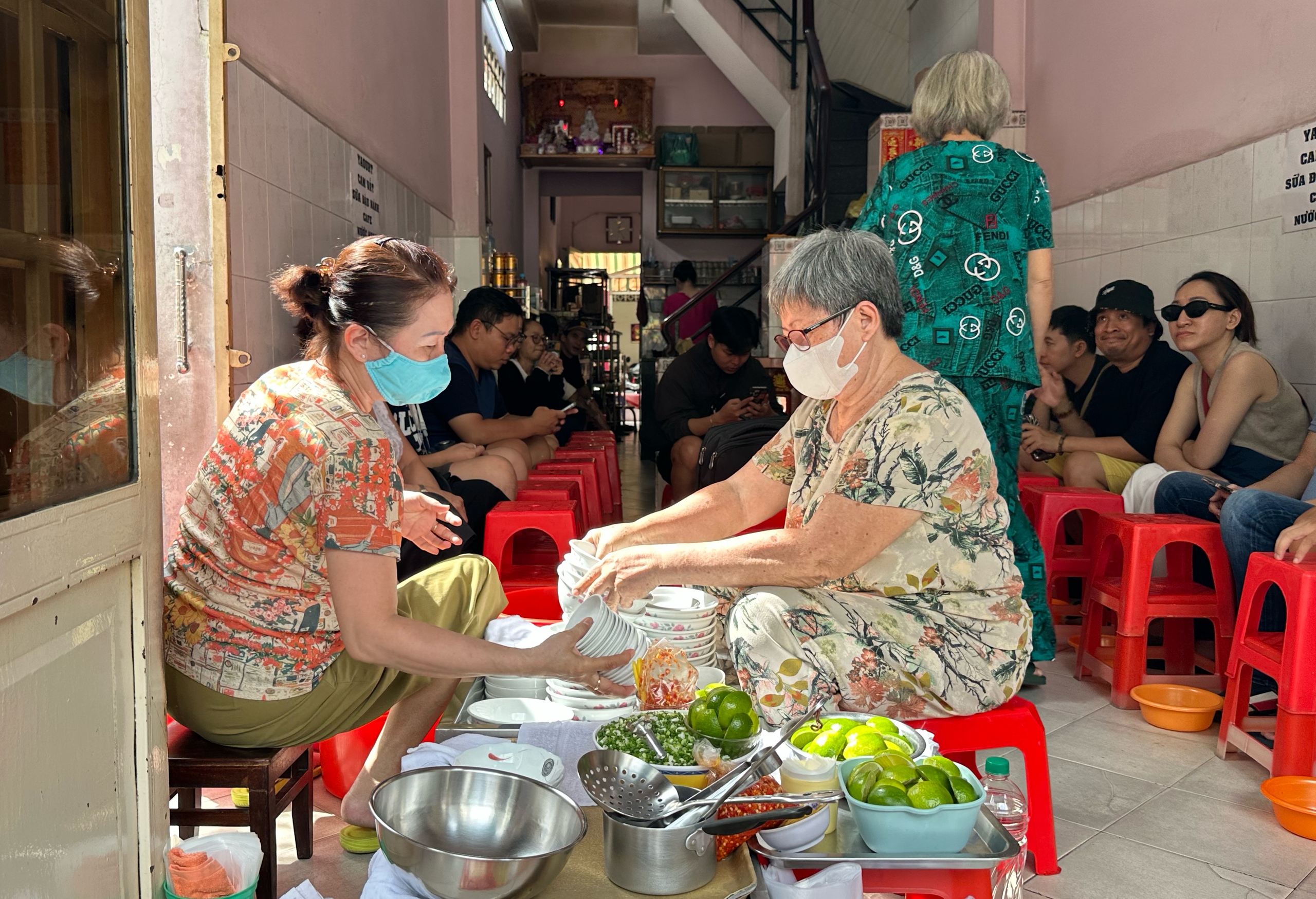 'Huyền thoại ẩm thực' ở TP.HCM nói lời tạm biệt, bao giờ mới thôi nhớ?- Ảnh 5. 'Huyền thoại ẩm thực' ở TP.HCM nói lời tạm biệt, bao giờ mới thôi nhớ?- Ảnh 5.